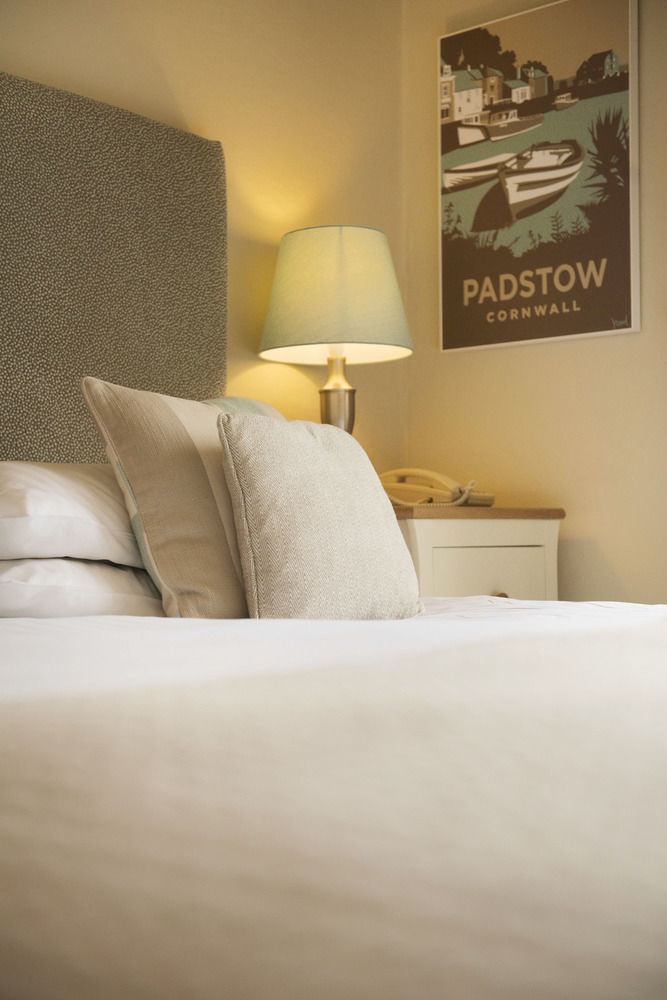 Rose & Crown Hotel Yealmpton ภายนอก รูปภาพ