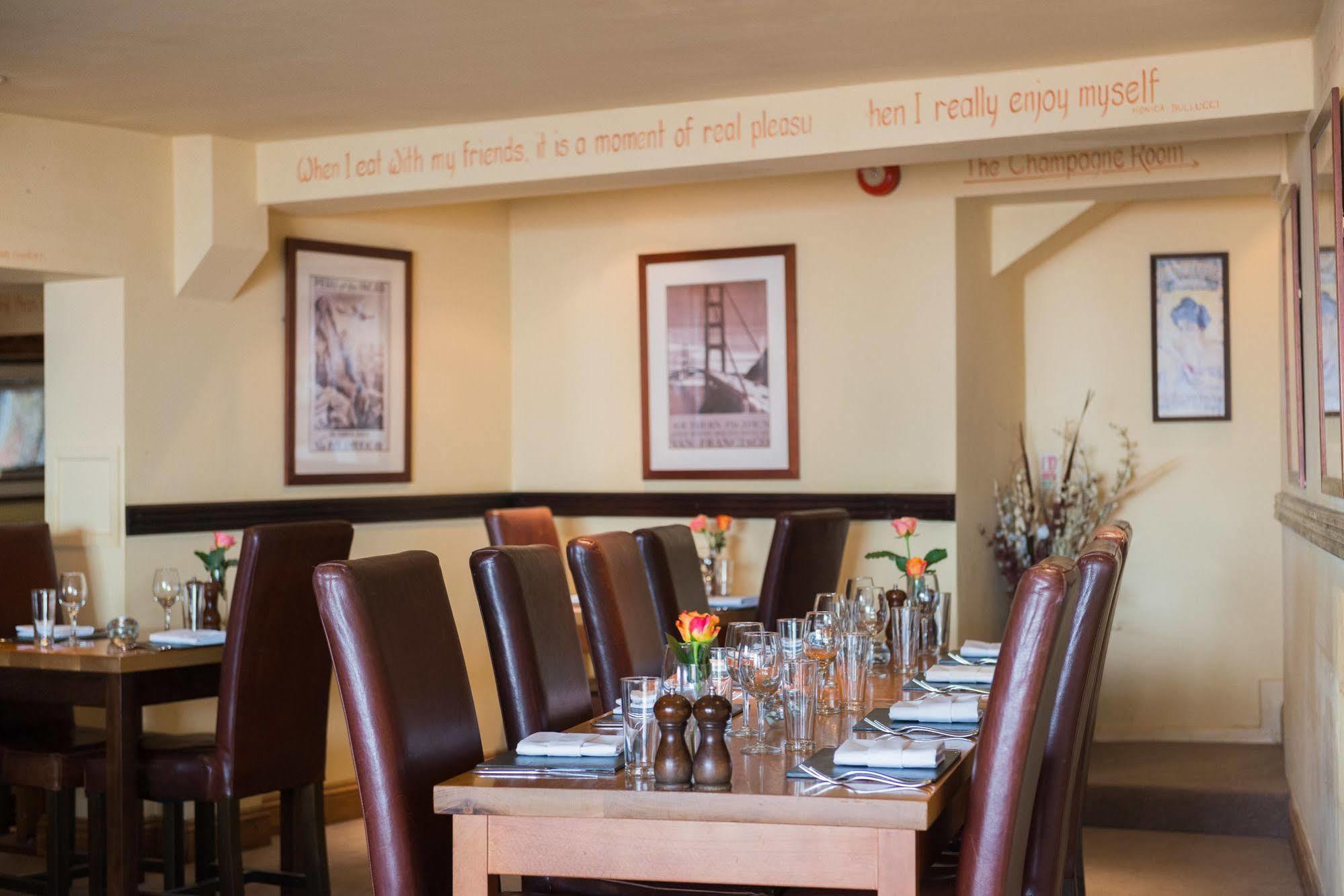 Rose & Crown Hotel Yealmpton ภายนอก รูปภาพ