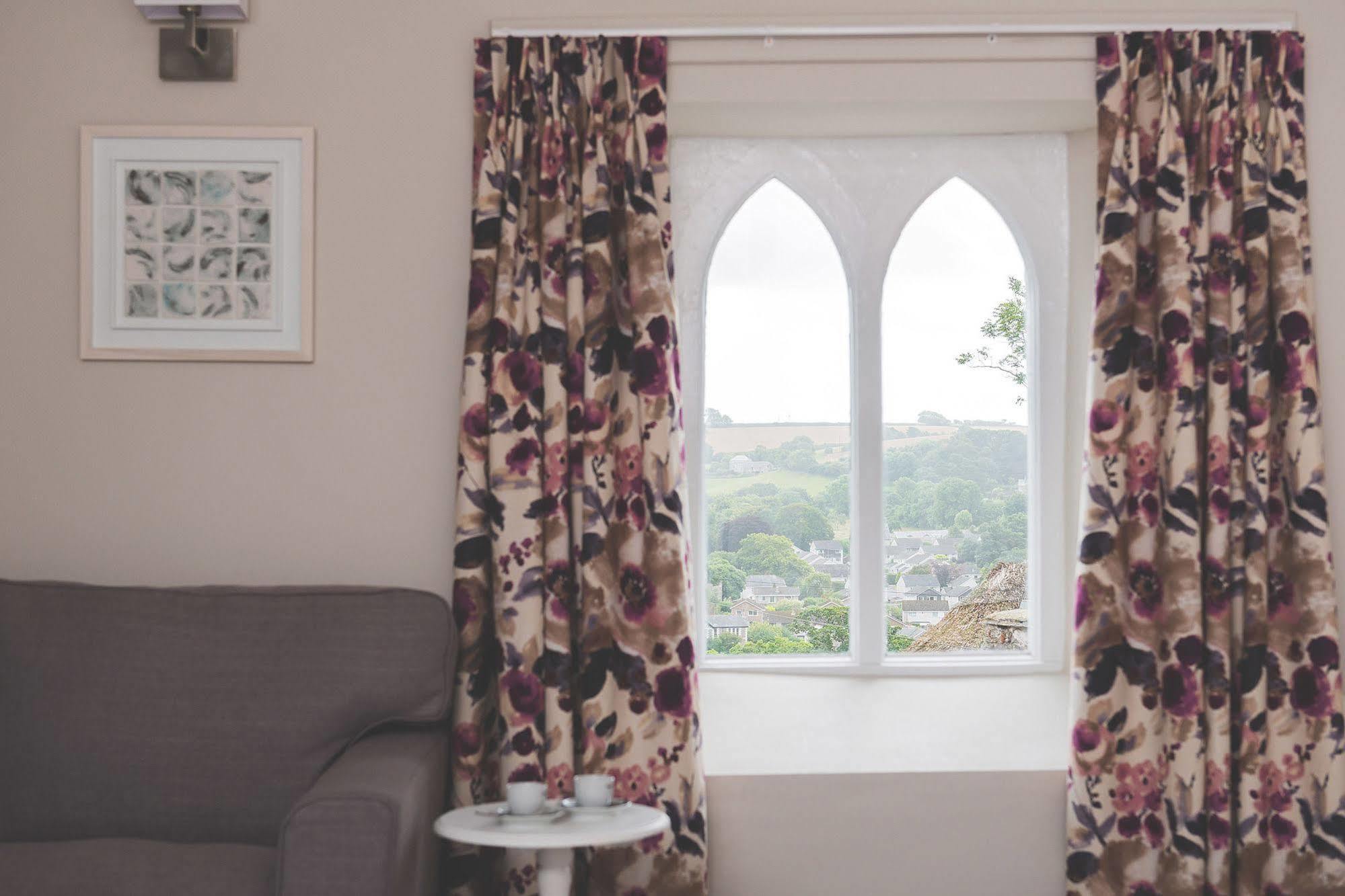 Rose & Crown Hotel Yealmpton ภายนอก รูปภาพ