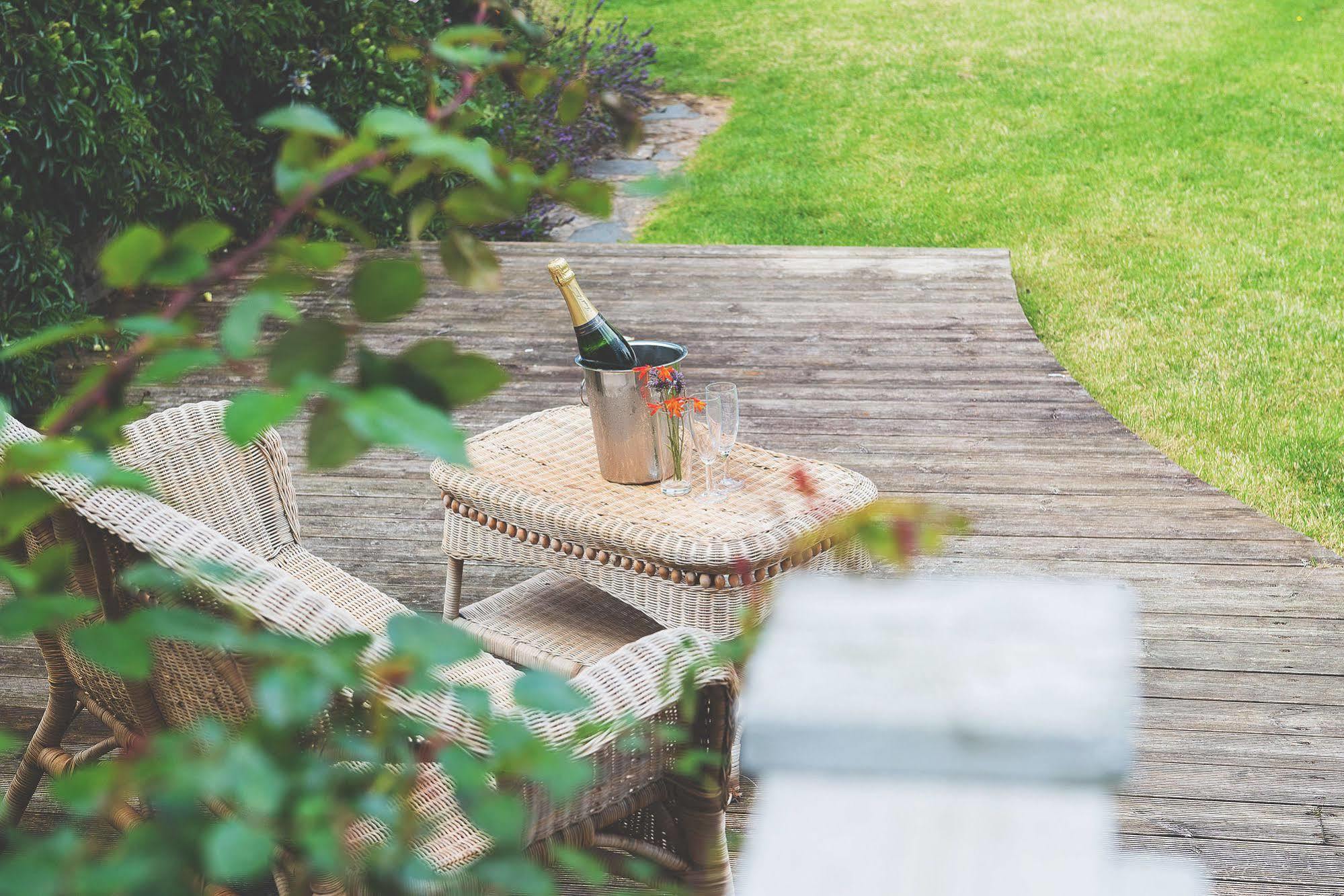 Rose & Crown Hotel Yealmpton ภายนอก รูปภาพ